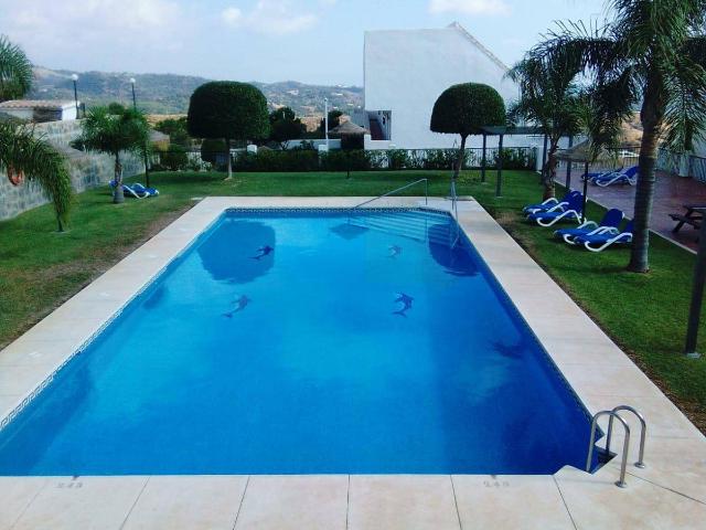 Dúplex en venta en Barriada Islas Canarias, Costa del Sol Occidental