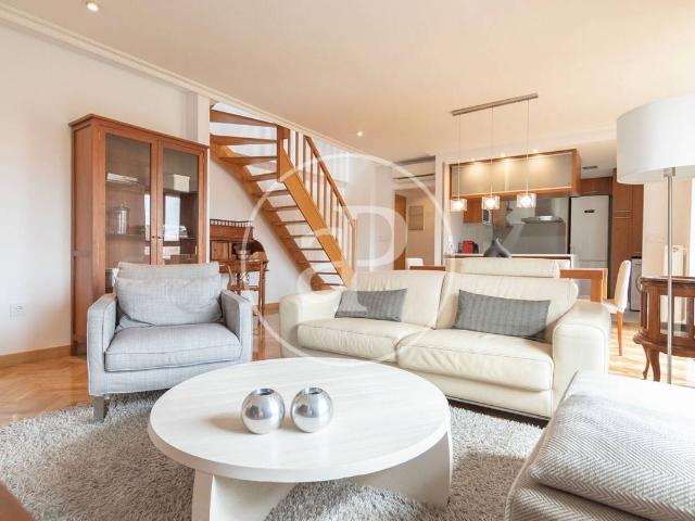 Dúplex en venta en Madrid, Cortes