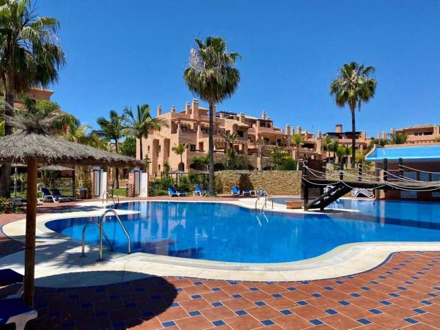 Dúplex en venta en Estepona, Barriada Blas Infante
