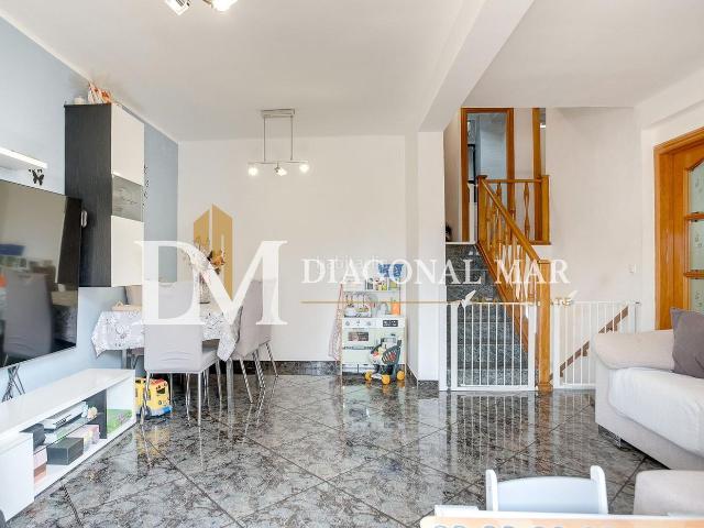 Dúplex en venta en Nou Barris, Barcelonès