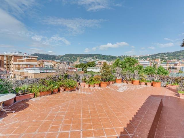Dúplex en venta en les Tres Torres, Barcelona