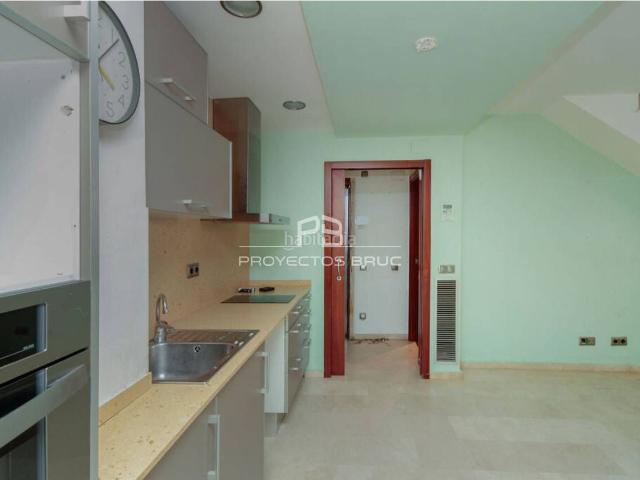 Dúplex en venta en Nou Barris, Barcelonès