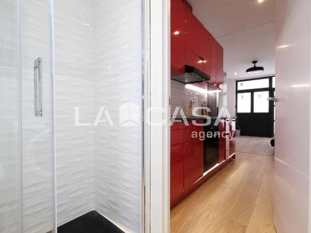 Dúplex en venta en Nou Barris, Barcelonès
