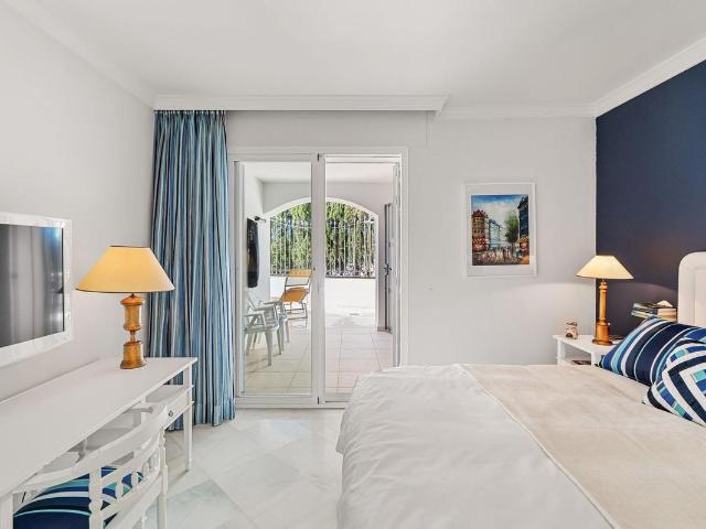 Dúplex en venta en Artola, Costa del Sol Occidental