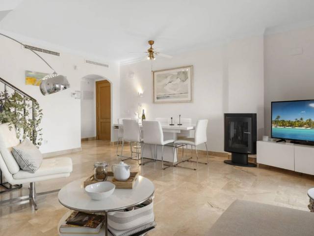 Dúplex en venta en Barriada Islas Canarias, Costa del Sol Occidental