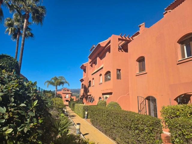 Dúplex en venta en Estepona, Barriada Blas Infante