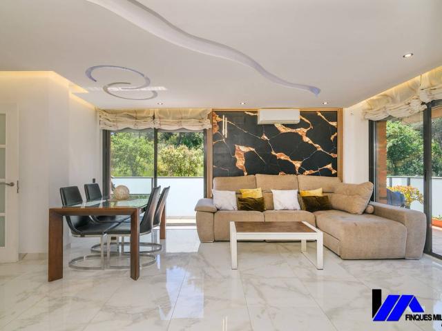 Dúplex en venta en Àngela Roca, Baix Llobregat