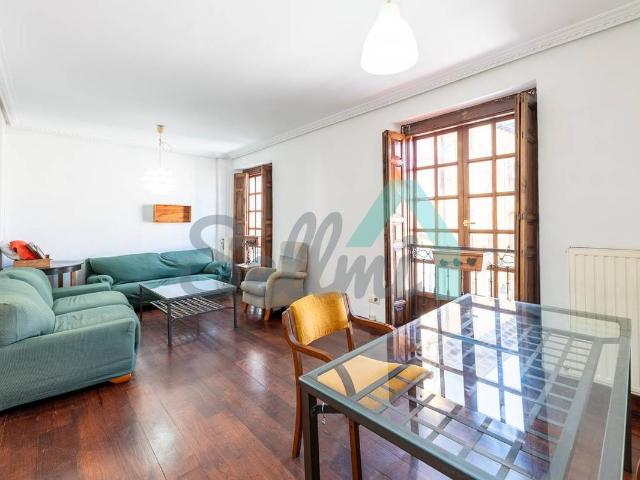 Dúplex en venta en Centro, Oviedo