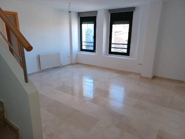 Dúplex en venta en Figueres, Girona