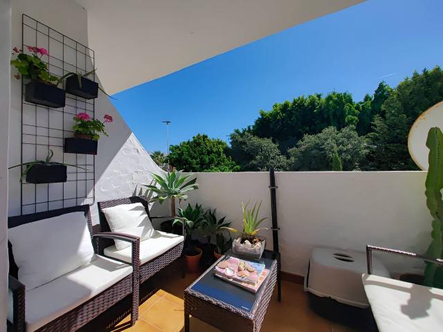 Dúplex en venta en Barriada Islas Canarias, Costa del Sol Occidental