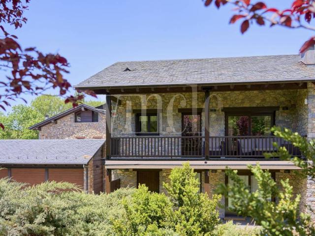 Dúplex en venta en Das, Girona