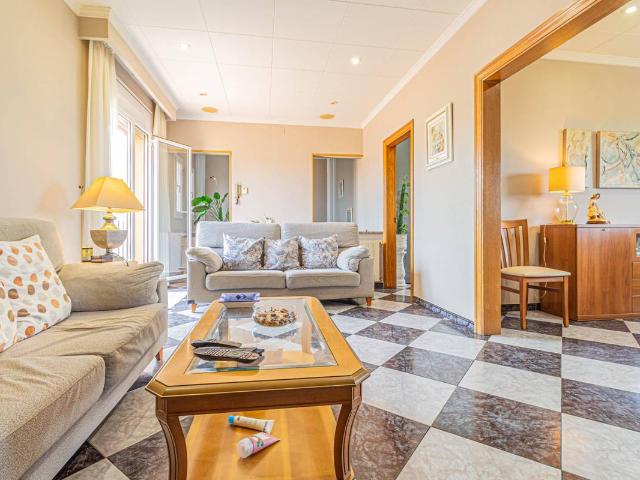 Dúplex en venta en Plaça de l'Ajuntament, Alt Empordà