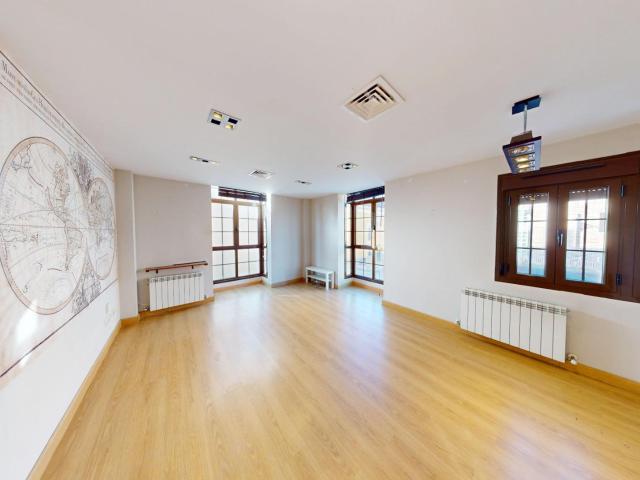 Dúplex en venta en El Molar, Madrid