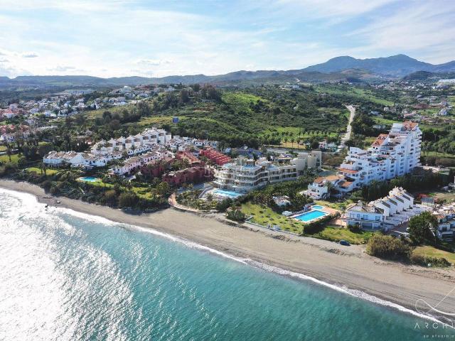Dúplex en venta en Barriada Islas Canarias, Costa del Sol Occidental