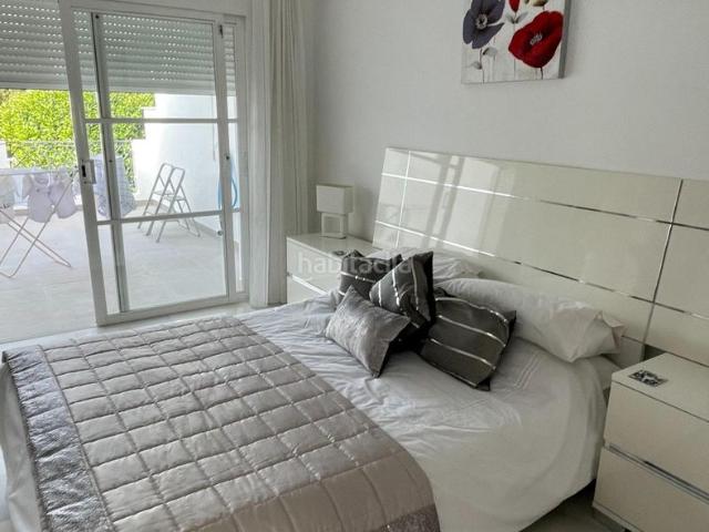 Dúplex en venta en Barriada Islas Canarias, Costa del Sol Occidental
