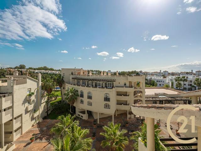 Dúplex en venta en Barriada Islas Canarias, Costa del Sol Occidental