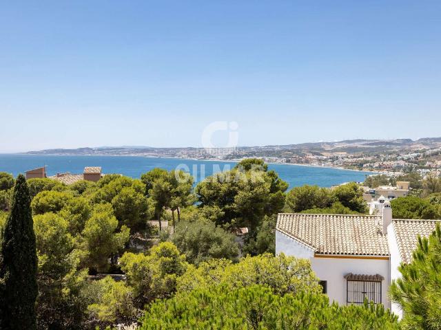 Dúplex en venta en Barriada Islas Canarias, Costa del Sol Occidental