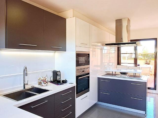 Dúplex en venta en Barriada Islas Canarias, Costa del Sol Occidental