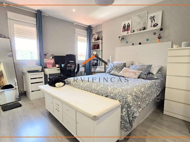 Dúplex en venta en Madrid, Cortes