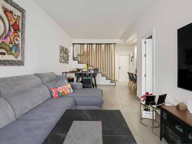 Dúplex en venta en Comarca de Los Montes, Andalucía