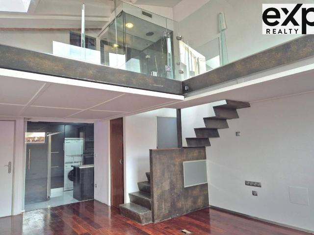 Dúplex en venta en Madrid, Cortes