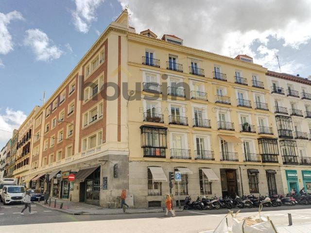 Dúplex en venta en Madrid, Cortes