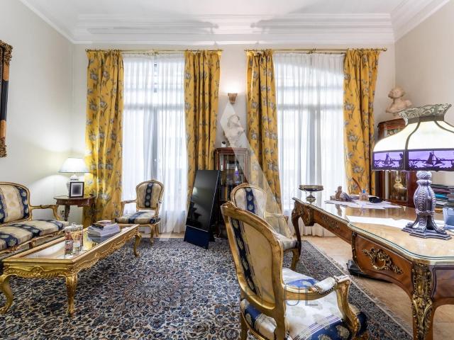 Dúplex en venta en Madrid, Cortes