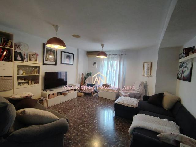 Dúplex en venta en Mislata, València / Valencia
