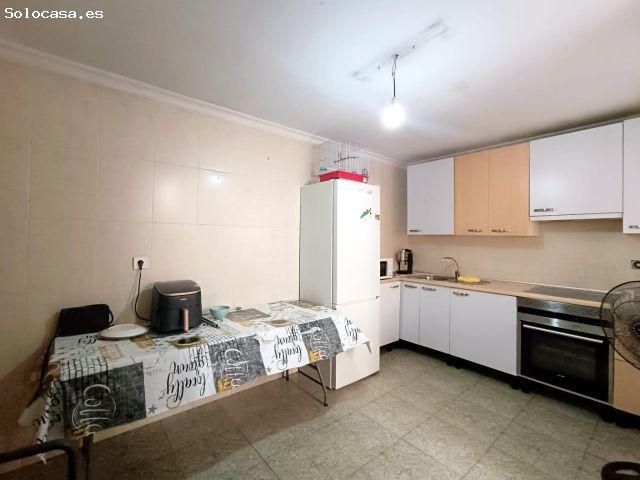 Casa en venta en La Gangosa, Vícar