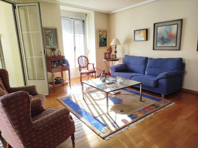 Dúplex en venta en León, Castilla y León