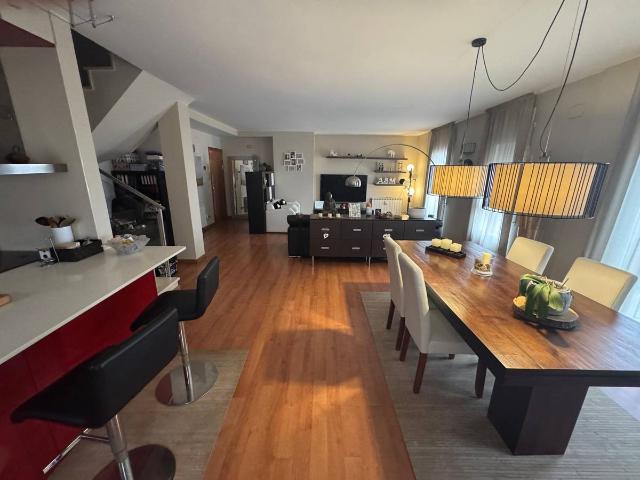 Dúplex en venta en Cantallops, Gironès