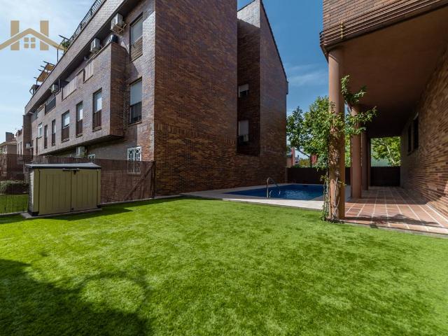Dúplex en venta en Villanueva Del Pardillo, Madrid