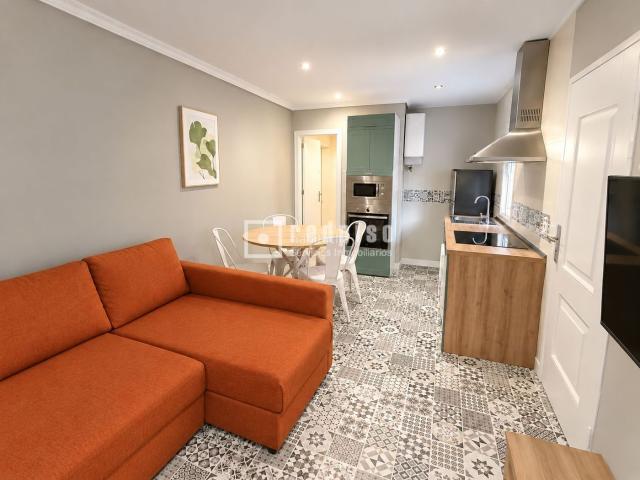 Dúplex en venta en Cortes, Madrid
