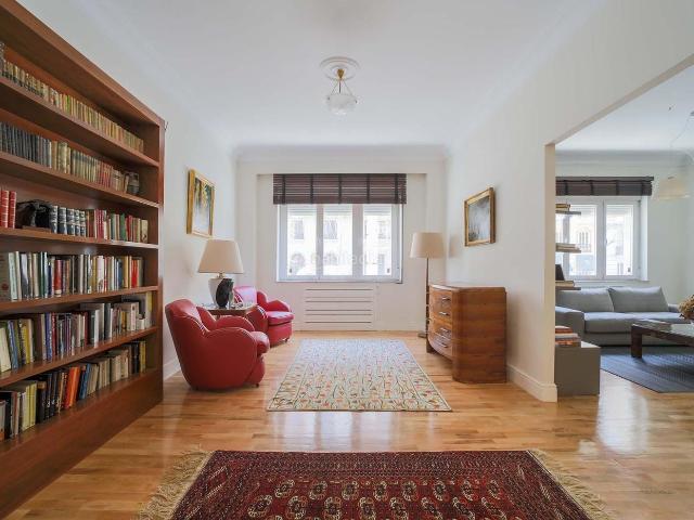 Dúplex en venta en Madrid, Cortes