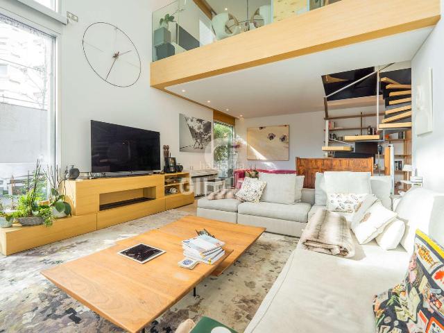 Dúplex en venta en Madrid, Cortes