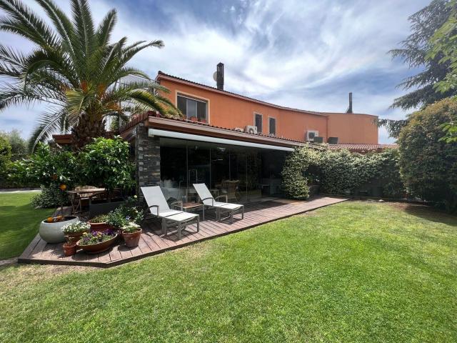 Dúplex en venta en Medina-sidonia, Madrid