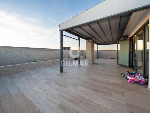 Dúplex en venta en Madrid, Cortes