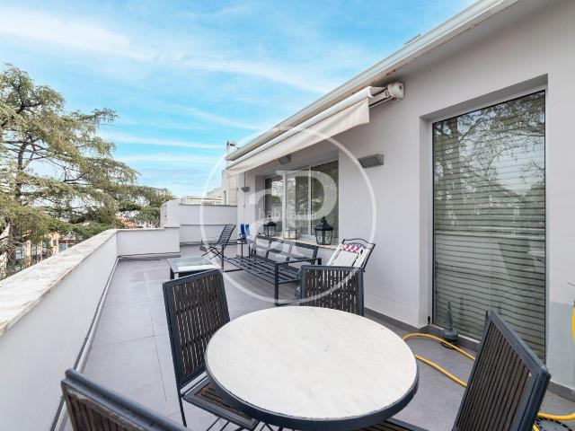 Dúplex en venta en Madrid, Cortes