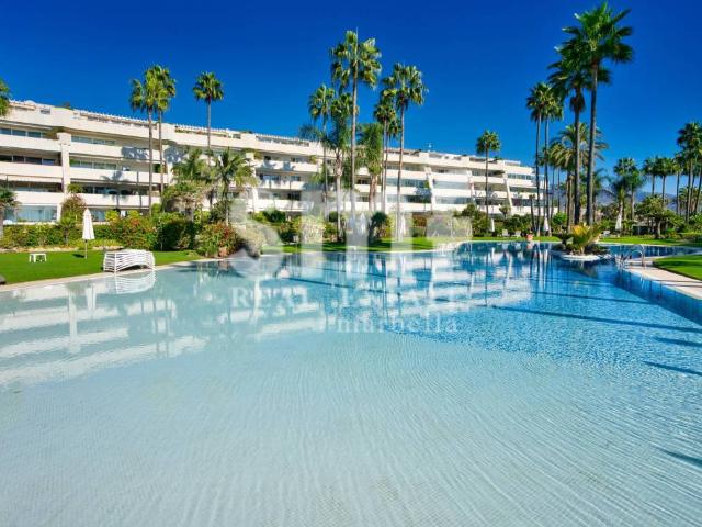 Dúplex en venta en Marbella, Nueva Andalucía