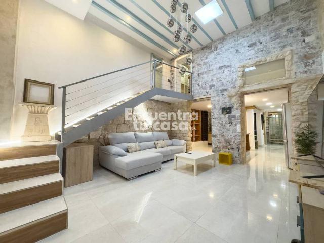 Dúplex en venta en Centre Històric, Alicante