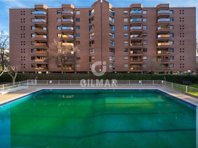 Dúplex en venta en Madrid, Cortes