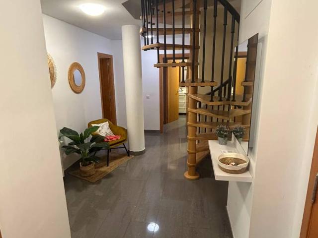 Dúplex en venta en la Pobla de Vallbona, València / Valencia