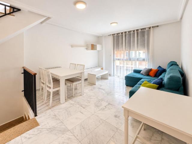 Dúplex en venta en Ocaña, Toledo