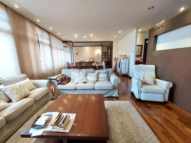 Dúplex en venta en Oviedo, Casco Antiguo Dúplex en venta en Oviedo, Casco Antiguo
