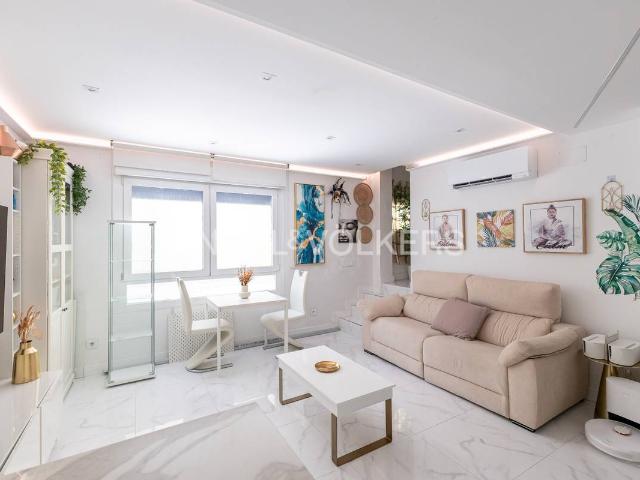 Dúplex en venta en Madrid, Cortes