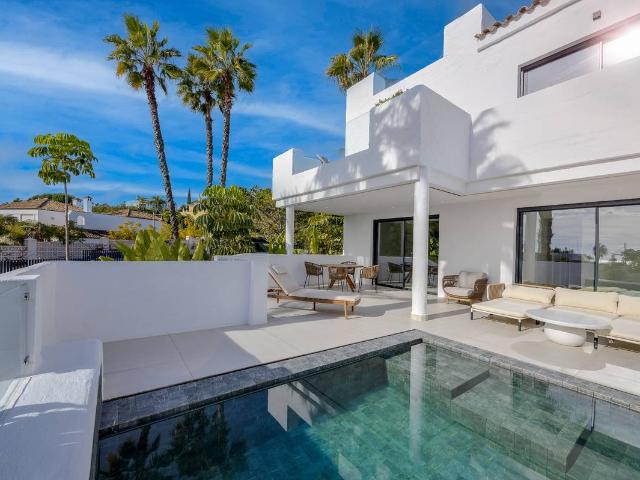 Dúplex en venta en Barriada Islas Canarias, Costa del Sol Occidental