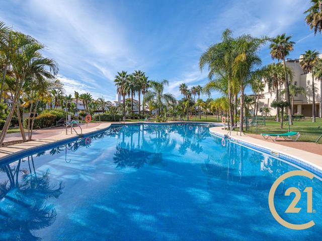 Dúplex en venta en Barriada Islas Canarias, Costa del Sol Occidental