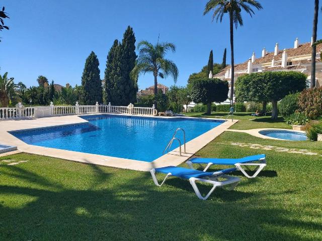 Dúplex en venta en Barriada Islas Canarias, Costa del Sol Occidental
