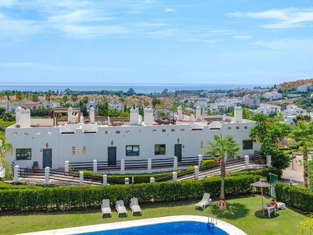 Dúplex en venta en Barriada Islas Canarias, Costa del Sol Occidental
