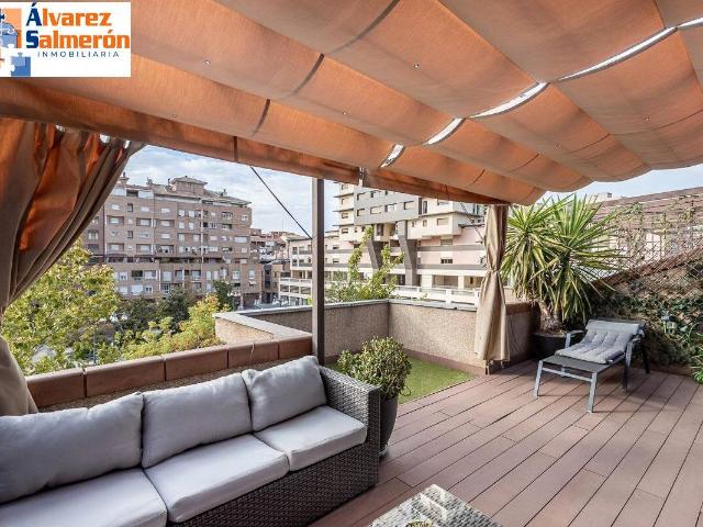 Dúplex en venta en Centro, Granada